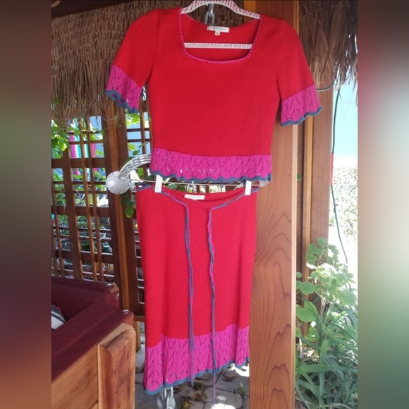 Women's Top & Skirt Set - Picture 2 of 6